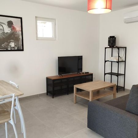 Appartement Meuble Et Tout Confort, Au Milieu De La Campagne Saint-Paul-Trois-Chateaux Ngoại thất bức ảnh